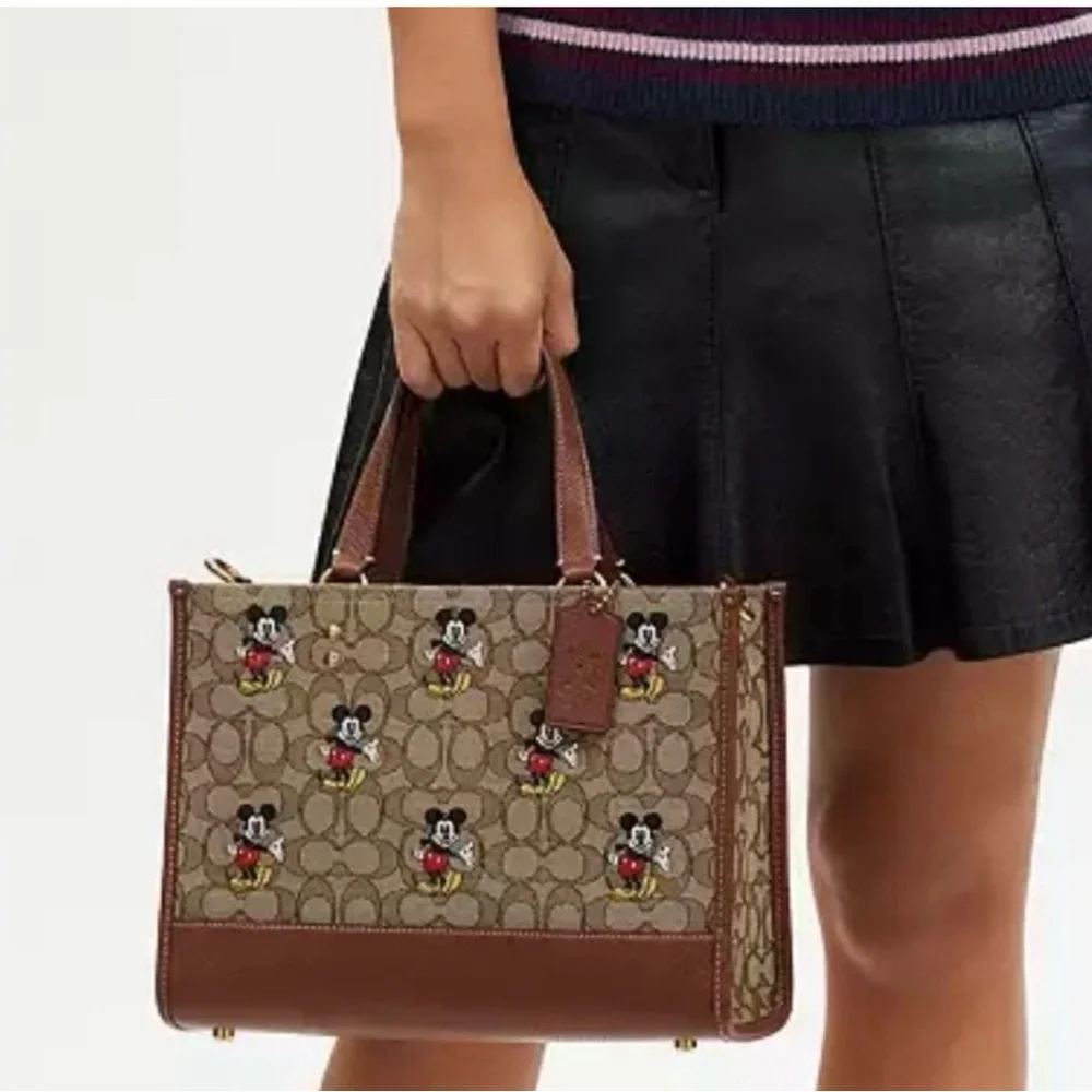 NWT Disney X Coach
Dempsey Carryall in Sig Jacquard
Mickey Mouse Msrp:$528 - Picture 6 of 13